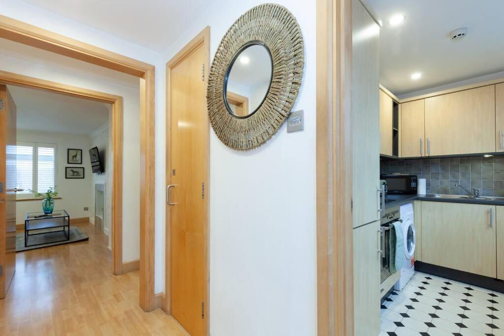 Apartment In The Heart Of The City Centre, Live Like A Local Oxford Dış mekan fotoğraf