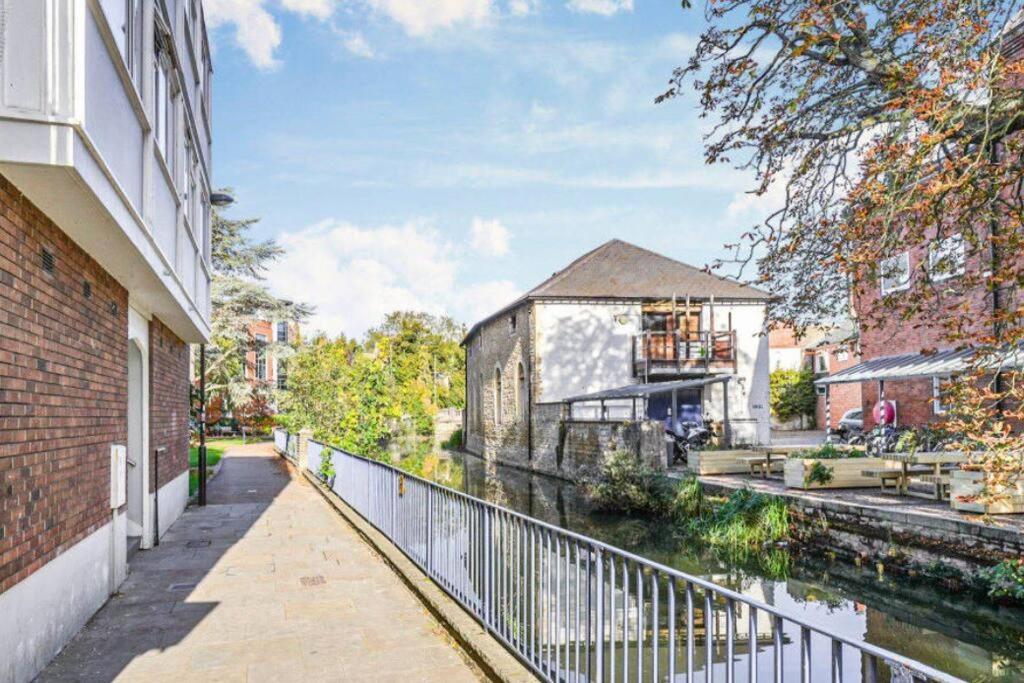 Apartment In The Heart Of The City Centre, Live Like A Local Oxford Dış mekan fotoğraf