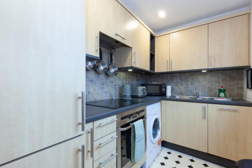 Apartment In The Heart Of The City Centre, Live Like A Local Oxford Dış mekan fotoğraf